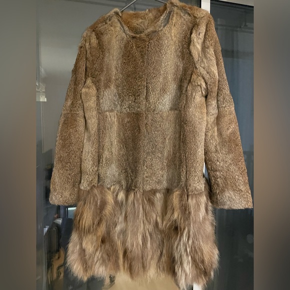 Fur coat - Picture 2 of 2
